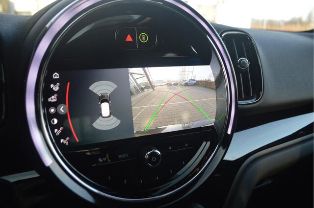 Mini COUNTRYMAN Cooper S JCW Automaat / Panoramadak / Achteruitrijcamera / LED / Head-Up / Park Assistant / Stoelverwarming / Comfort Access