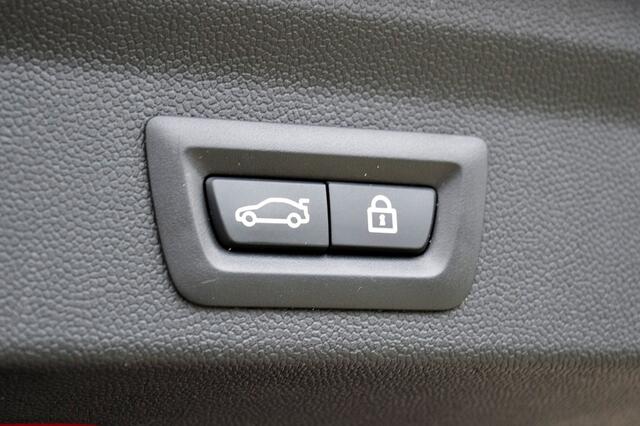 Mini COUNTRYMAN Mini 1.5 JCW Uitvoering Rijklaarprijs-Garantie Panoramadak Sport interieur Led Navigatie Trekhaak