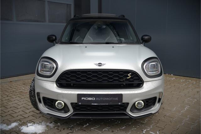 Mini COUNTRYMAN Mini 1.5 Cooper S E ALL4 | JCW | Panoramadak | Stoelverwarming | Harman Kardon | Head-Up Display | John Cooper Works | Camera | Apple Carplay | Parkeersensoren | Keyless |