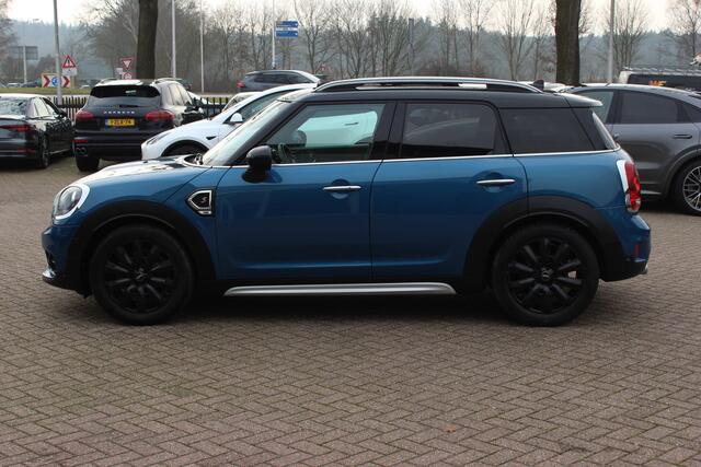 Mini COUNTRYMAN Mini 2.0 Cooper D Chili / Trekhaak / Panoramadak / Head-up / Leder / Harman Kardon / 18'' / Navigatie / Keyless / Cruise Control