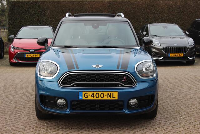 Mini COUNTRYMAN Mini 2.0 Cooper D Chili / Trekhaak / Panoramadak / Head-up / Leder / Harman Kardon / 18'' / Navigatie / Keyless / Cruise Control