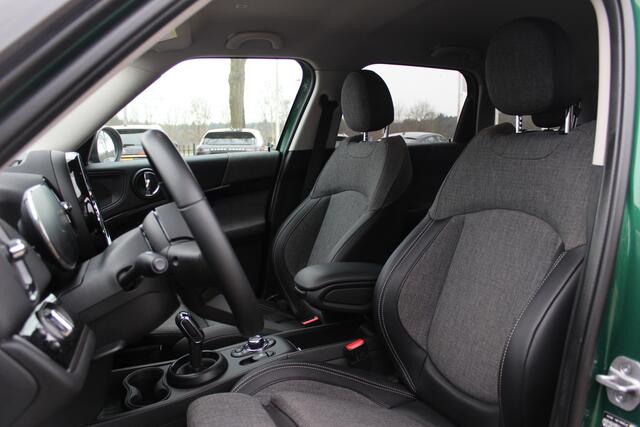 Mini COUNTRYMAN Mini 2.0 Cooper S ALL4 Classic / Trekhaak / Camera / Head-up / Keyless / 18'' / CarPlay / Stoelverwarming / DAB / Cruise Control