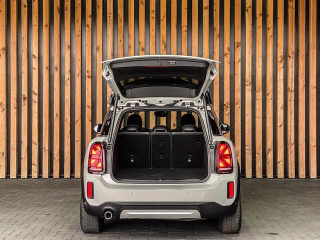 Mini COUNTRYMAN Mini Cooper SE ALL4 Chili 224PK Hybrid | PANO | LEDER | SFEERVERLICHTING | SFEERVERLICHTING | STOELVERWARMING |