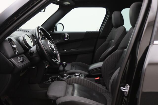 Mini COUNTRYMAN Mini 1.5 Cooper Chili Leder/Stof, Panoramadak, H&K, Head-Up, Apple Carplay, Trekhaak, 18''
