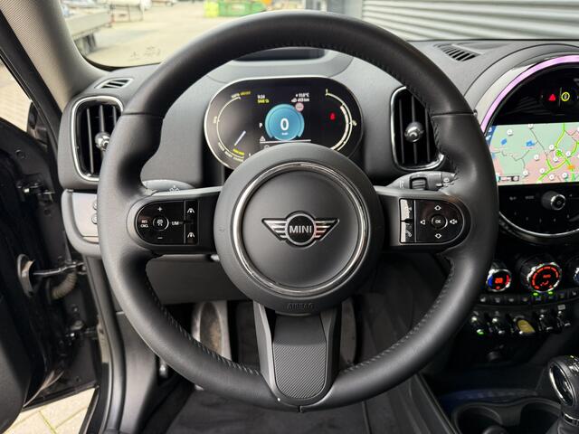 Mini COUNTRYMAN 1.5 Cooper SE ALL4 Pano/H&K/Camera/Leder