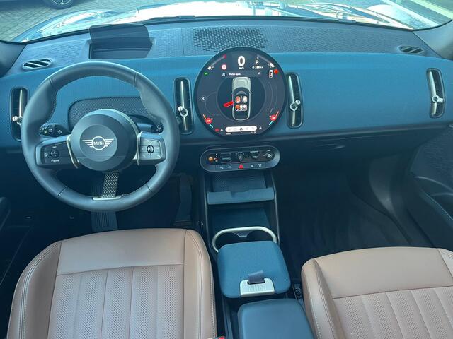 Mini COUNTRYMAN Mini 1.5 C Favoured S | Panoramadak | 360° Camera | HeadUp-Display | Harman Kardon |
