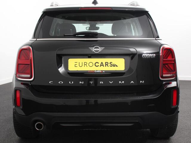 Mini COUNTRYMAN Mini Experience 1.5 Cooper Climate control Stoelverwarming Stuurverwarming Navigatie Achteruitrijcamera Parkeersensoren achter Cruise control LED