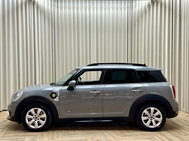 Mini COUNTRYMAN Mini 2.0 Cooper S E ALL4 *225pk* Eerste Eigenaar / 1/2 Leder / Navigatie / Keyless / Cruise / LED / ECC / LMV