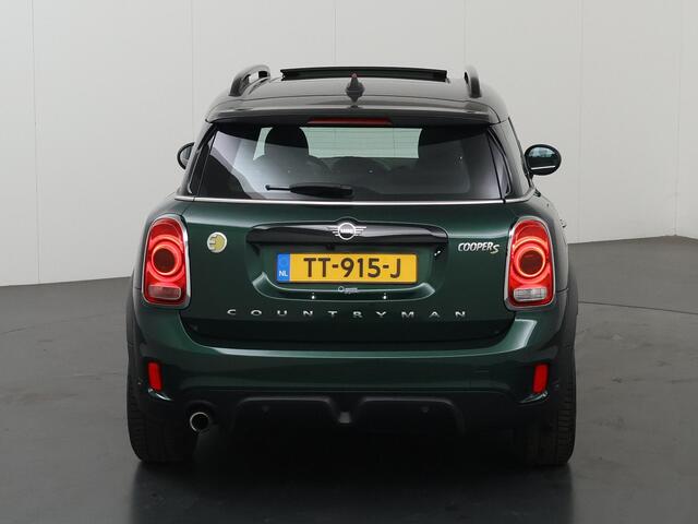 Mini COUNTRYMAN Mini 1.5 Cooper S E ALL4 | Panoramadak | Sportstoelen | Groot Navigatie | Camera | Standkachel | Harman/Kardon | LED |