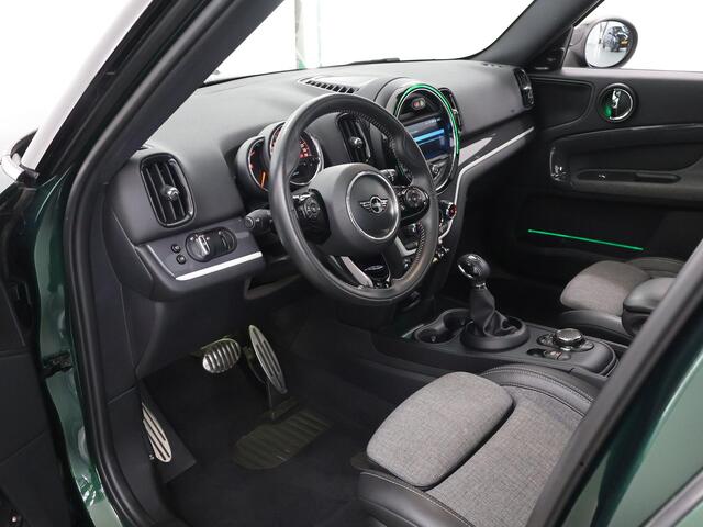 Mini COUNTRYMAN Mini 1.5 Cooper S E ALL4 | Panoramadak | Sportstoelen | Groot Navigatie | Camera | Standkachel | Harman/Kardon | LED |