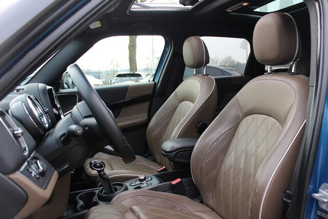 Mini COUNTRYMAN Mini 2.0 Cooper D Chili / Trekhaak / Panoramadak / Head-up / Leder / Harman Kardon / 18'' / Navigatie / Keyless / Cruise Control