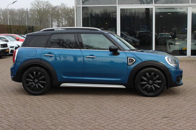 Mini COUNTRYMAN Mini 2.0 Cooper D Chili / Trekhaak / Panoramadak / Head-up / Leder / Harman Kardon / 18'' / Navigatie / Keyless / Cruise Control