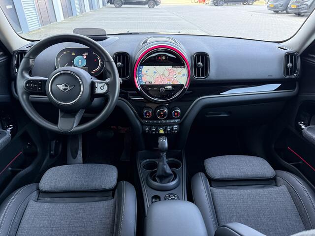 Mini COUNTRYMAN 2.0 Cooper SE ALL4 Pano/H&K/Camera/Apple