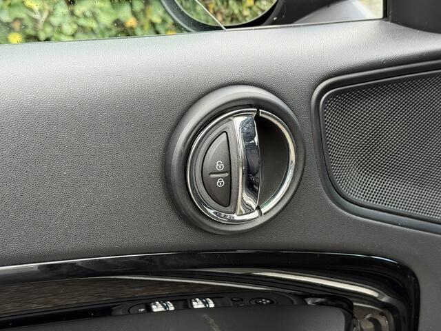 Mini COUNTRYMAN Mini 1.5 Cooper | 17'' | Comfort Access | Elek. Achterklep | PDC voor + achter | Navigatie