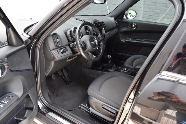 Mini COUNTRYMAN Mini 1.5 Cooper Salt | Org. NL | BOVAG Garantie | Trekhaak | Navigatie | 17'' Velgen | Bluetooth Telefoonverbinding | Cruise & Climate Control | PDC Achter |