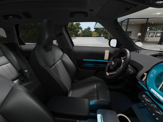 Mini COUNTRYMAN Mini SE ALL4 John Cooper Works L 66.5 kWh | Panorama Dak | Trekhaak | Premium Sportstoelen | Sportstuur