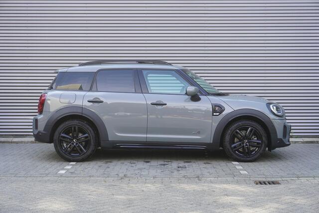Mini COUNTRYMAN S ALL4 | Glazen panoramadak | MINI Head-Up Display | Achteruitrijcamera | Comfort Access