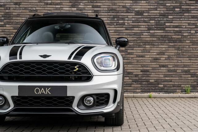 Mini COUNTRYMAN 1.5 Cooper SE Hybride ALL4 JCW-Trim | Navigatie | Panorama | Half Leder | Camera | Head-Up | 18"LM | White Silver