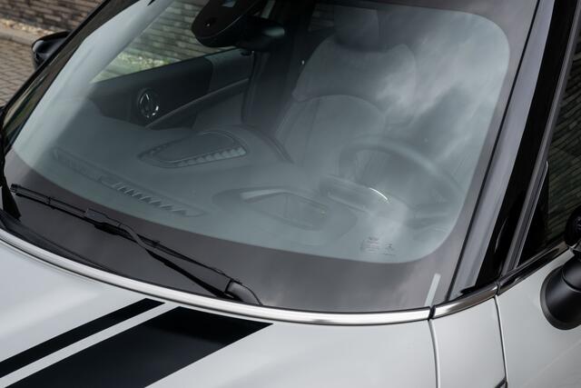 Mini COUNTRYMAN 1.5 Cooper SE Hybride ALL4 JCW-Trim | Navigatie | Panorama | Half Leder | Camera | Head-Up | 18"LM | White Silver