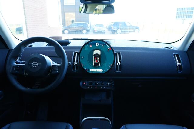 Mini COUNTRYMAN 1.5 Cooper Classic 170pk Panoramadak/Stoelerwarming/Camera