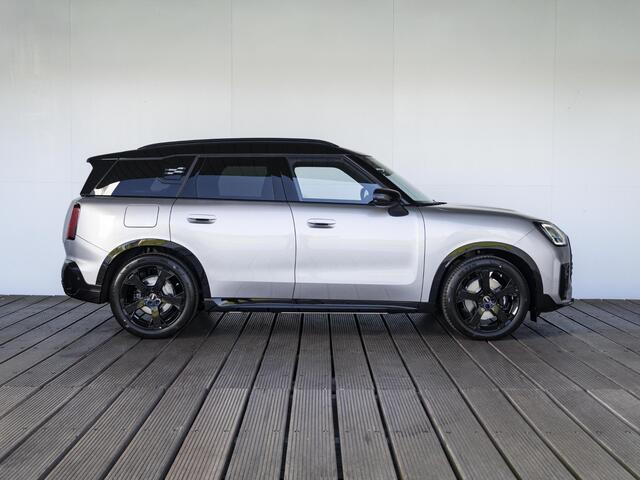 Mini COUNTRYMAN E | John Cooper Works | M pakket