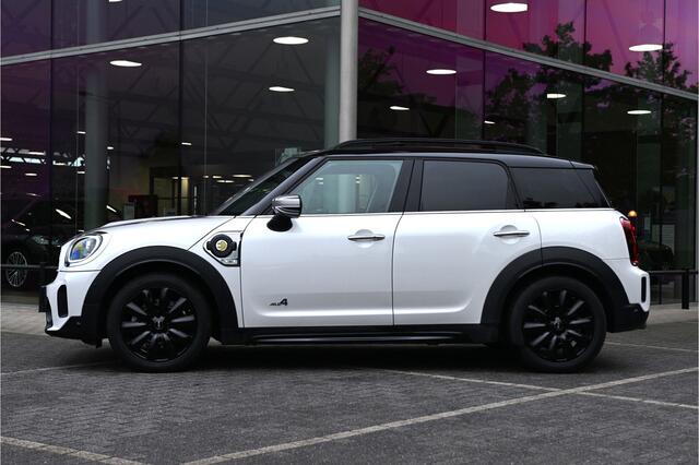 Mini COUNTRYMAN Cooper S E ALL4 Essence / Panoramadak / Comfortstoelen / Comfort Access / Achteruitrijcamera / Harman-Kardon / Head-Up / Elek. stoelen