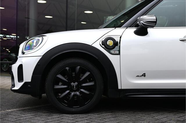 Mini COUNTRYMAN Cooper S E ALL4 Essence / Panoramadak / Comfortstoelen / Comfort Access / Achteruitrijcamera / Harman-Kardon / Head-Up / Elek. stoelen