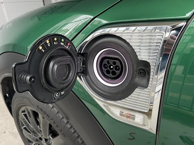 Mini COUNTRYMAN Mini 1.5 Cooper S E ALL4 Chili | NAVI | CARPLAY/ANDROID | CAMERA | CRUISE CONTROL | CLIMATE CONTROL | LMV 18'' | PDC | STOELVERWARMING | KEYLESS | LED | DAB | BLUETOOTH | ALL-SEASON BANDEN