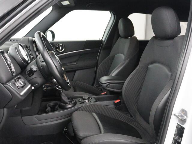 Mini COUNTRYMAN 1.5 Cooper S E ALL4 Chili | SOH 85,5% | Half leder | Carplay | Navigatie | Full LED | Sportstoelen | Climate control | Keyless | Cruise control | PHEV | Plug In
