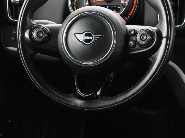 Mini COUNTRYMAN 1.5 Cooper S E ALL4 Chili | SOH 85,5% | Half leder | Carplay | Navigatie | Full LED | Sportstoelen | Climate control | Keyless | Cruise control | PHEV | Plug In
