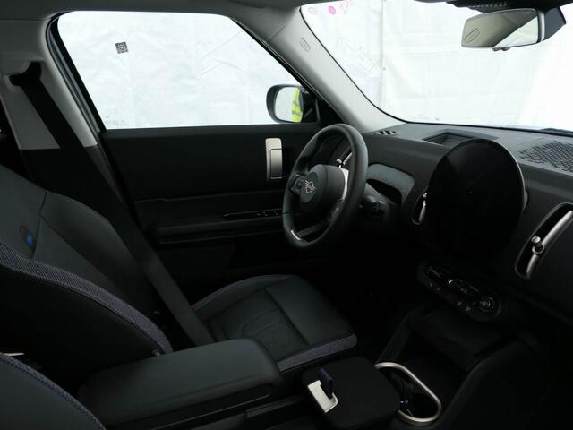 Mini COUNTRYMAN 1.5 C Classic | M | Panorama | LED | Voorbereiding Driving Assistant Plus | Stoelverwarming | Privacy Glass | Head-Up