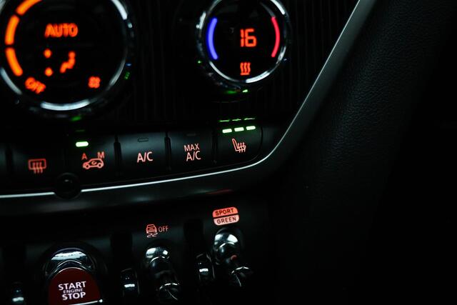 Mini COUNTRYMAN 2.0 John Cooper Works S ALL4 White Silver Edition | PANORAMADAK | HEAD UP | HARMAN KARDON | DRAADLOZE LADER | DAB | APPLE | CAMERA