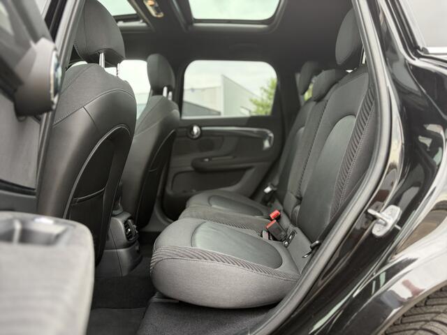Mini COUNTRYMAN 2.0 Cooper S ALL4 Chili 192pk | Apple Carplay/Android Auto | Elektrisch glazen panorama-dak | Lichtmetalen velgen 19" | Navigatiesysteem full map | Parkeersensor voor en achter | Voorstoelen verwarmd | Dealer onderhouden!
