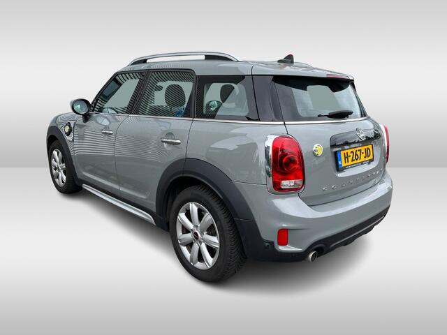 Mini COUNTRYMAN 1.5 Cooper S E ALL4 225pk Salt Automaat Navigatie / 17"LM Velgen / LED verlichting / Clima / Sportstoelen / Parkeersensoren HAL