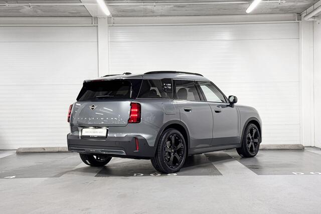 Mini COUNTRYMAN Electric E Classic | Glazen Panoramadak | Stuurwielverwarming | Achterruitrijcamera |