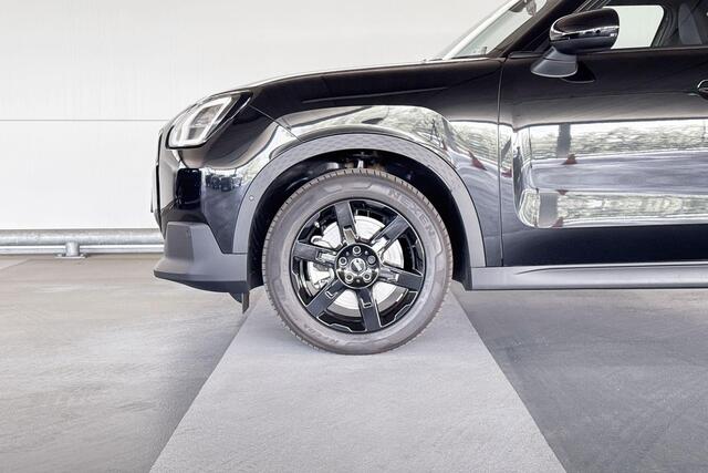 Mini COUNTRYMAN 1.5 C Classic L | 18 inch Asteroid Spoke Black