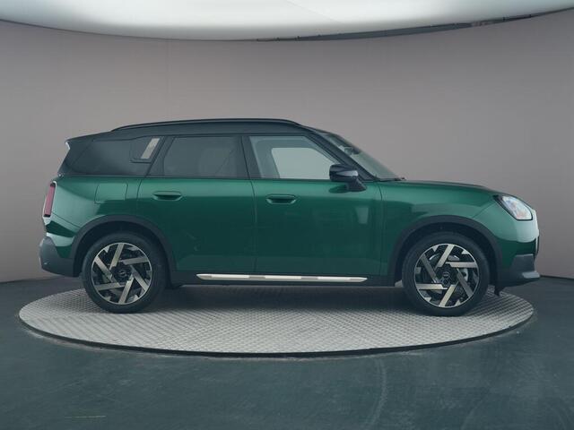 Mini COUNTRYMAN 1.5 C Favoured 156 pk | Pakket M | Panoramadak | Stoelverwarming | Comfort Access |