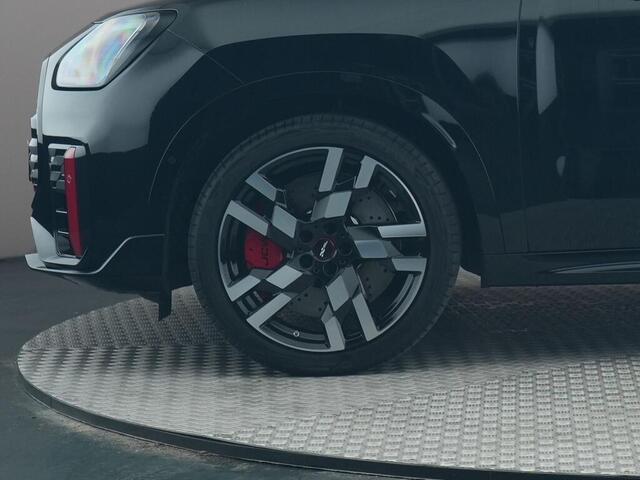 Mini COUNTRYMAN 2.0 JCW ALL4 John Cooper Works 300 pk | Pakket XL | Elektrisch verstelbare stoelen | 360 graden camera | Panoramadak |