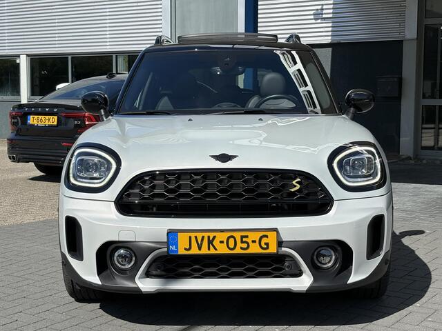 Mini COUNTRYMAN 1.5 Cooper S E ALL4 Chili PHEV | Panoramadak | Leder | Stoelverwarming | Achteruitrijcamera | Winterset