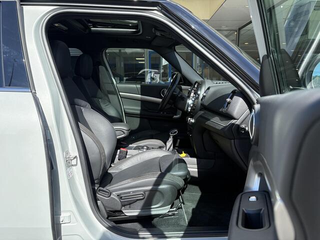 Mini COUNTRYMAN 1.5 Cooper S E ALL4 Chili PHEV | Panoramadak | Leder | Stoelverwarming | Achteruitrijcamera | Winterset