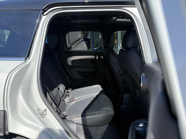 Mini COUNTRYMAN 1.5 Cooper S E ALL4 Chili PHEV | Panoramadak | Leder | Stoelverwarming | Achteruitrijcamera | Winterset