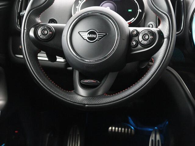 Mini COUNTRYMAN 2.0 Cooper S Hammersmith | Panoramadak | Carplay | Camera | Harmon Kardon | Leder | Stoel verwarming | Elektrische kofferbak | Digital cockpit | Keyless | Cruise control | Climate control