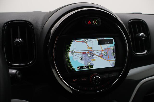Mini COUNTRYMAN 1.5 Cooper S E ALL4 Plug-in Hybrid JCW-Pakket, Climate, Stoelverwarming, LED, Cruise, Navigatie, 17"