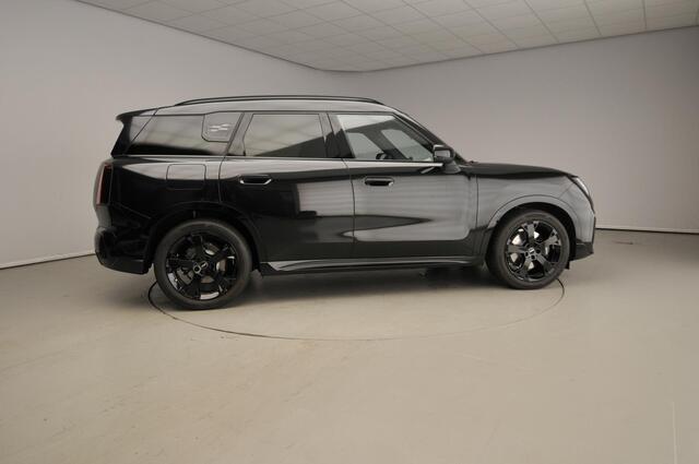 Mini COUNTRYMAN 1.5 C John Cooper Works L Comfort Access | Panoramadak | Driving Assistant Plus | Harman Kardon | Head-Up | Trekhaak | Stuurwielrand verwarmd