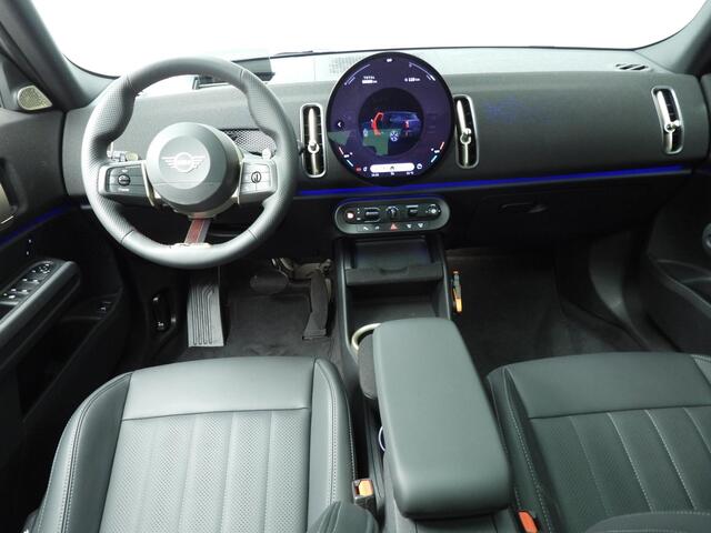 Mini COUNTRYMAN 1.5 C John Cooper Works L Comfort Access | Panoramadak | Driving Assistant Plus | Harman Kardon | Head-Up | Trekhaak | Stuurwielrand verwarmd