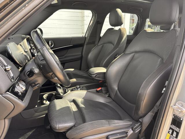 Mini COUNTRYMAN Cooper S E ALL4 AT | FACELIFT | 1e Eigenaar | Dealeronderhouden | Virtual Cockpit | PANO | Stoelverwarming | Navigatie | Carplay | Elektrische Achterklep | Achteruitrijcamera | Parkeersensoren |