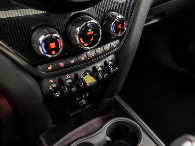 Mini COUNTRYMAN 1.5 Cooper S E ALL4 Chili 225Pk Automaat (PANORAMADAK, DEALER ONDERHOUDEN, GROOT NAVI, HRAD-UP DISPLAY, STOELVERWARMING, SPORTSTOELEN, LEDER, GETINT GLAS, ADAPTIVE CRUISE, NIEUWSTAAT)