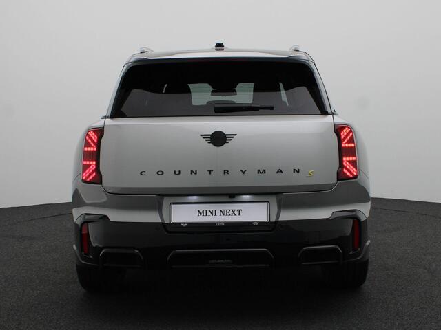 Mini COUNTRYMAN 2.0 John Cooper Works ALL4 JCW Pack Pakket L + John Cooper Works Uitvoering + 19" John Cooper Works Runway Spoke black