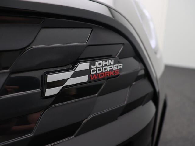 Mini COUNTRYMAN 2.0 John Cooper Works ALL4 JCW Pack Pakket L + John Cooper Works Uitvoering + 19" John Cooper Works Runway Spoke black