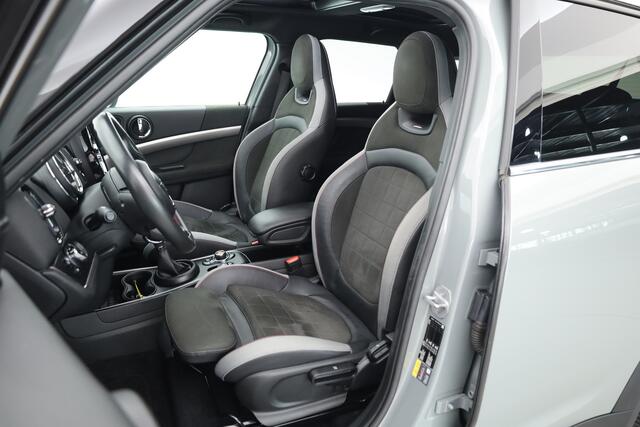 Mini COUNTRYMAN 1.5 Cooper S E ALL4 | JCW Trim | Pano | H&K Audio | Camera | Stoelverw. | Keyless | CarPlay | Cruise Ctrl | LED